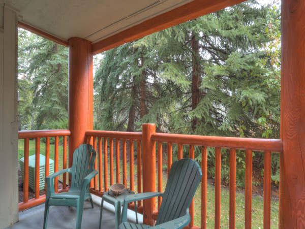 Ski in Ski out Park City condo sleeps 6